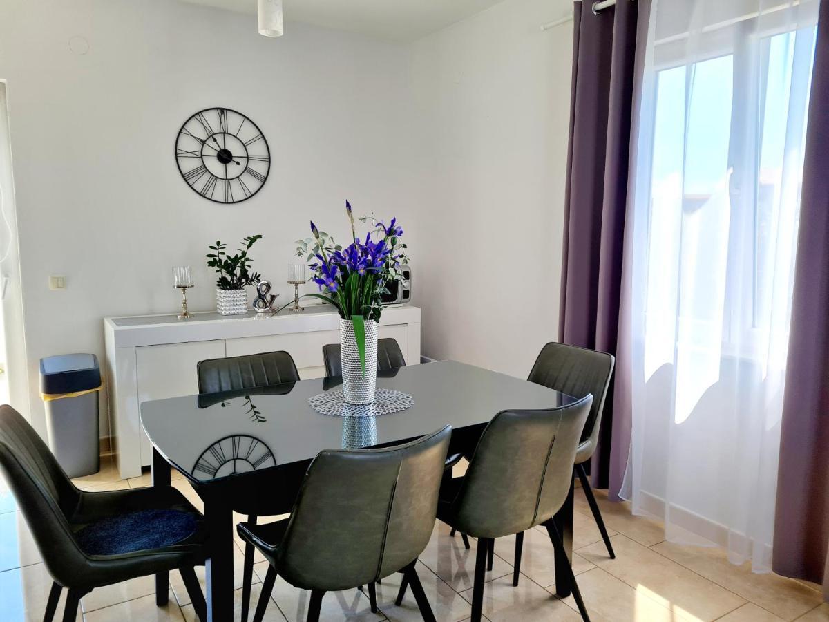 Apartment In Μούρτερ Εξωτερικό φωτογραφία