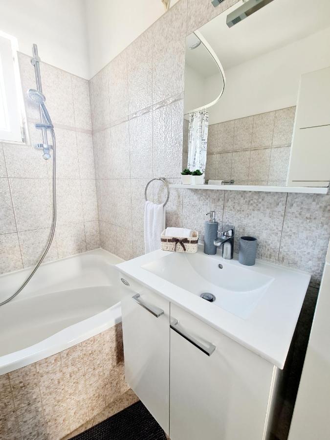 Apartment In Μούρτερ Εξωτερικό φωτογραφία
