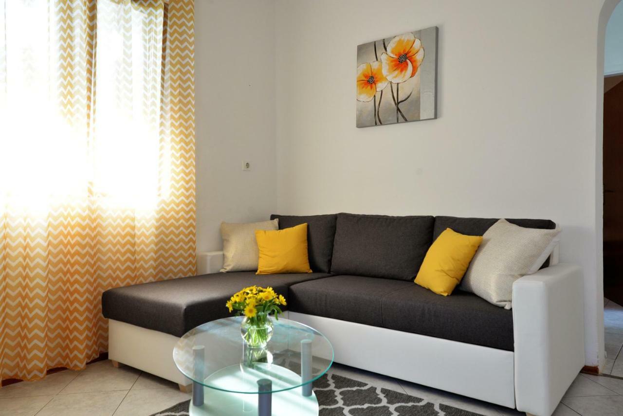 Apartment In Μούρτερ Εξωτερικό φωτογραφία